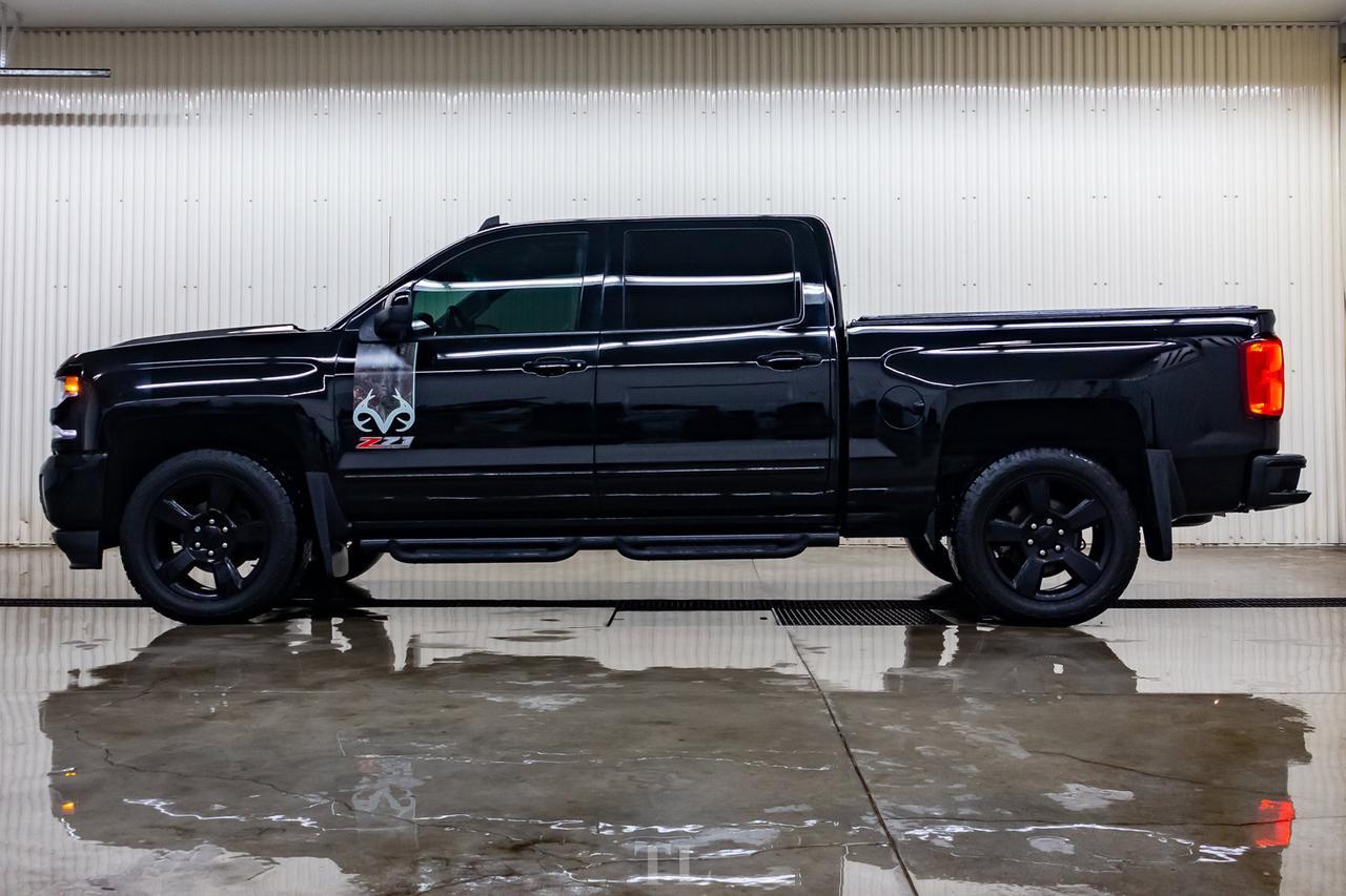2017 Chevrolet Silverado 1500 4x4 Crew Cab LTZ Real Tree Leather Roof Nav Red Deer AB