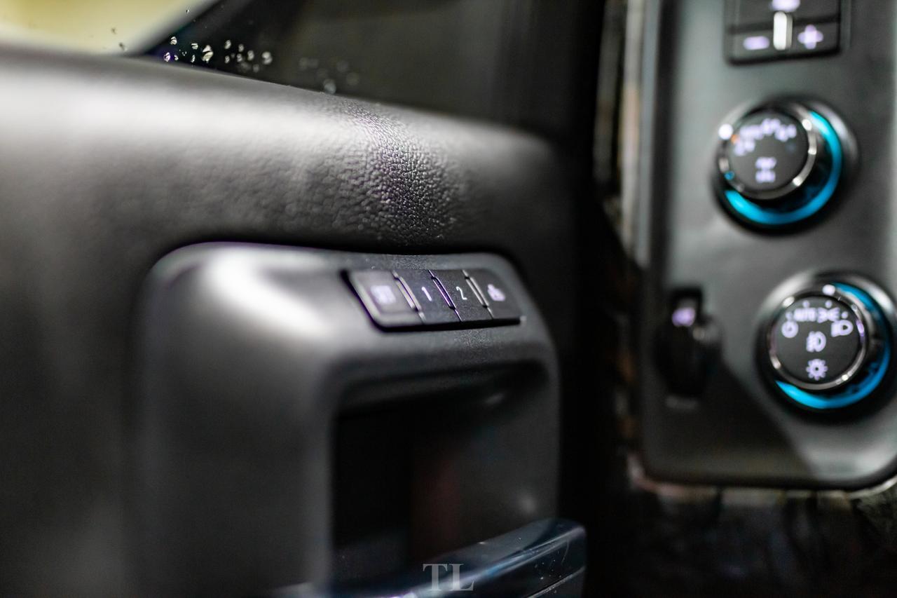 2017 Chevrolet Silverado 1500 4x4 Crew Cab LTZ Real Tree Leather Roof Nav Red Deer AB