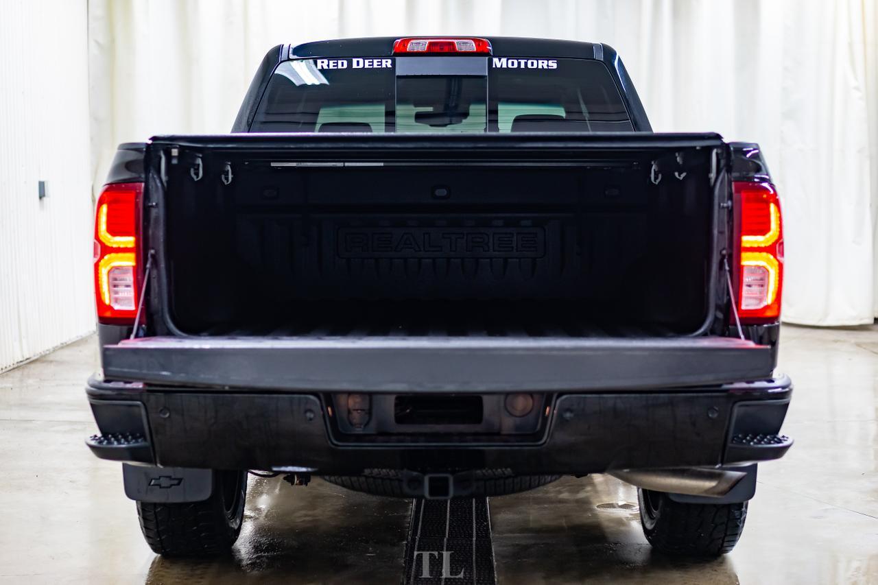 2017 Chevrolet Silverado 1500 4x4 Crew Cab LTZ Real Tree Leather Roof Nav Red Deer AB