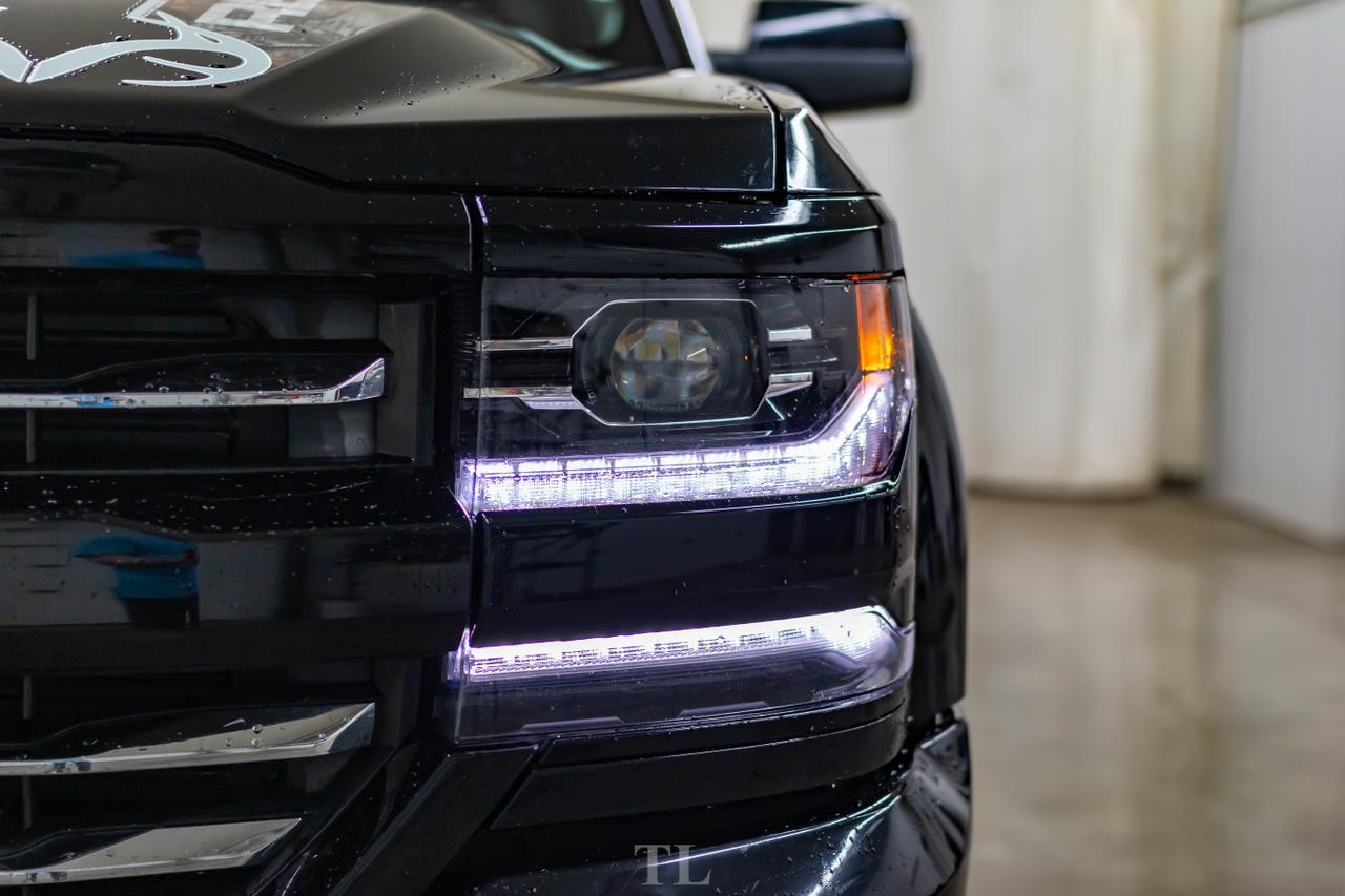 2017 Chevrolet Silverado 1500 4x4 Crew Cab LTZ Real Tree Leather Roof Nav Red Deer AB