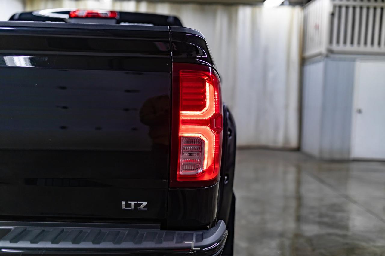 2017 Chevrolet Silverado 1500 4x4 Crew Cab LTZ Z71 Leather Roof Nav 6" Lift Red Deer AB