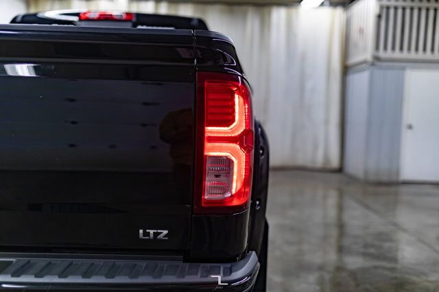 2017 Chevrolet Silverado 1500 4x4 Crew Cab LTZ Z71 Leather Roof Nav 6&quot; Lift Red Deer AB