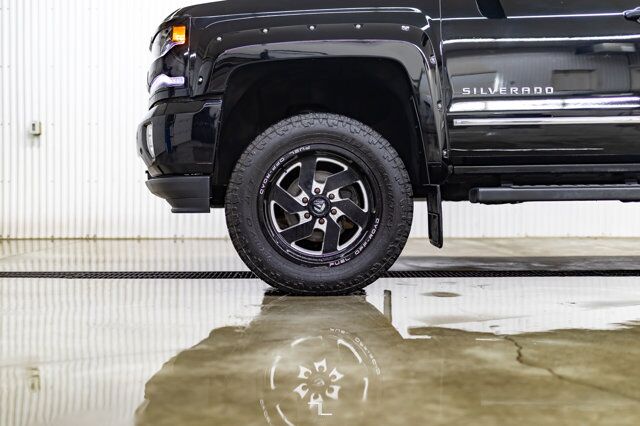 2017 Chevrolet Silverado 1500 4x4 Crew Cab LTZ Z71 Leather Roof Nav 6&quot; Lift Red Deer AB