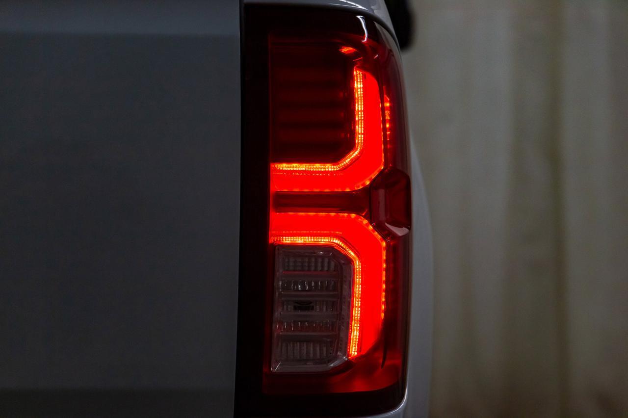 2017 Chevrolet Silverado 1500 4x4 Crew Cab LTZ Z71 Leather Roof Nav BCam Red Deer AB