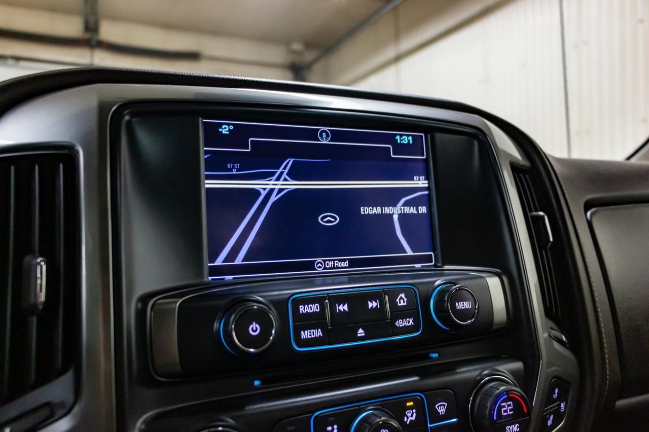 2017 Chevrolet Silverado 1500 4x4 Crew Cab LTZ Z71 Leather Roof Nav BCam Red Deer AB