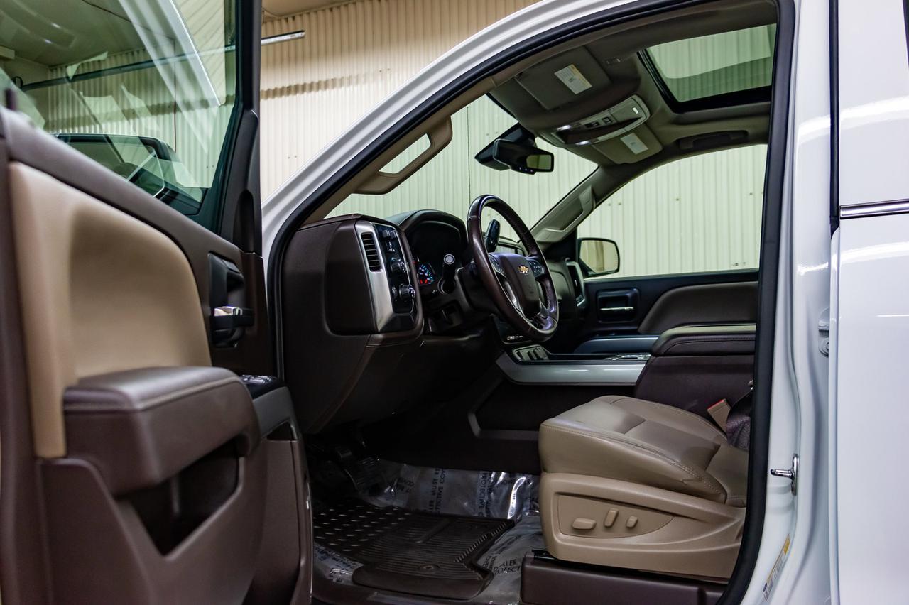 2017 Chevrolet Silverado 1500 4x4 Crew Cab LTZ Z71 Leather Roof Nav BCam Red Deer AB