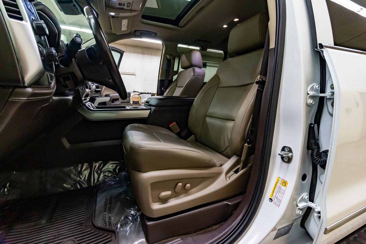 2017 Chevrolet Silverado 1500 4x4 Crew Cab LTZ Z71 Leather Roof Nav BCam Red Deer AB