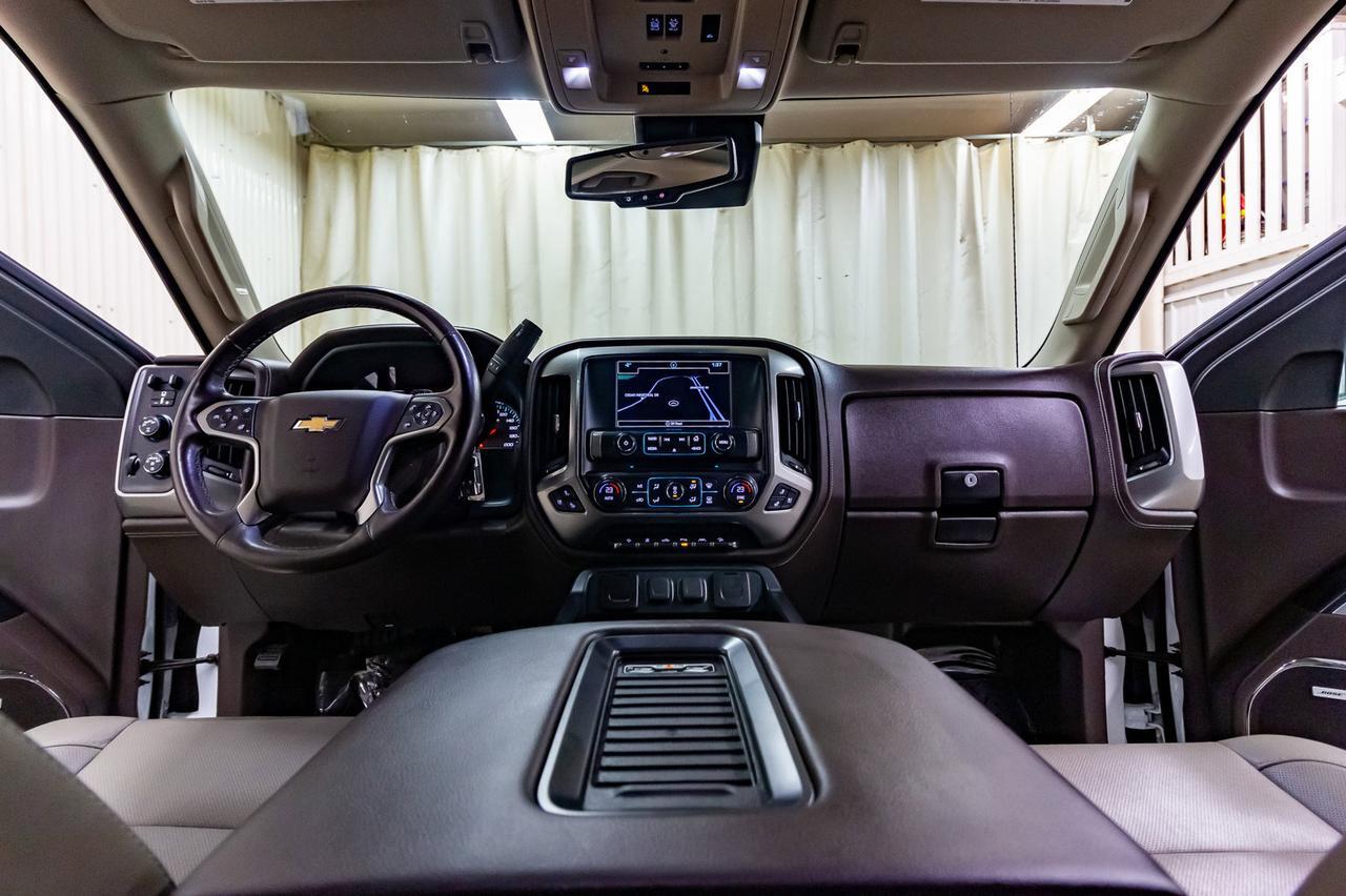 2017 Chevrolet Silverado 1500 4x4 Crew Cab LTZ Z71 Leather Roof Nav BCam Red Deer AB