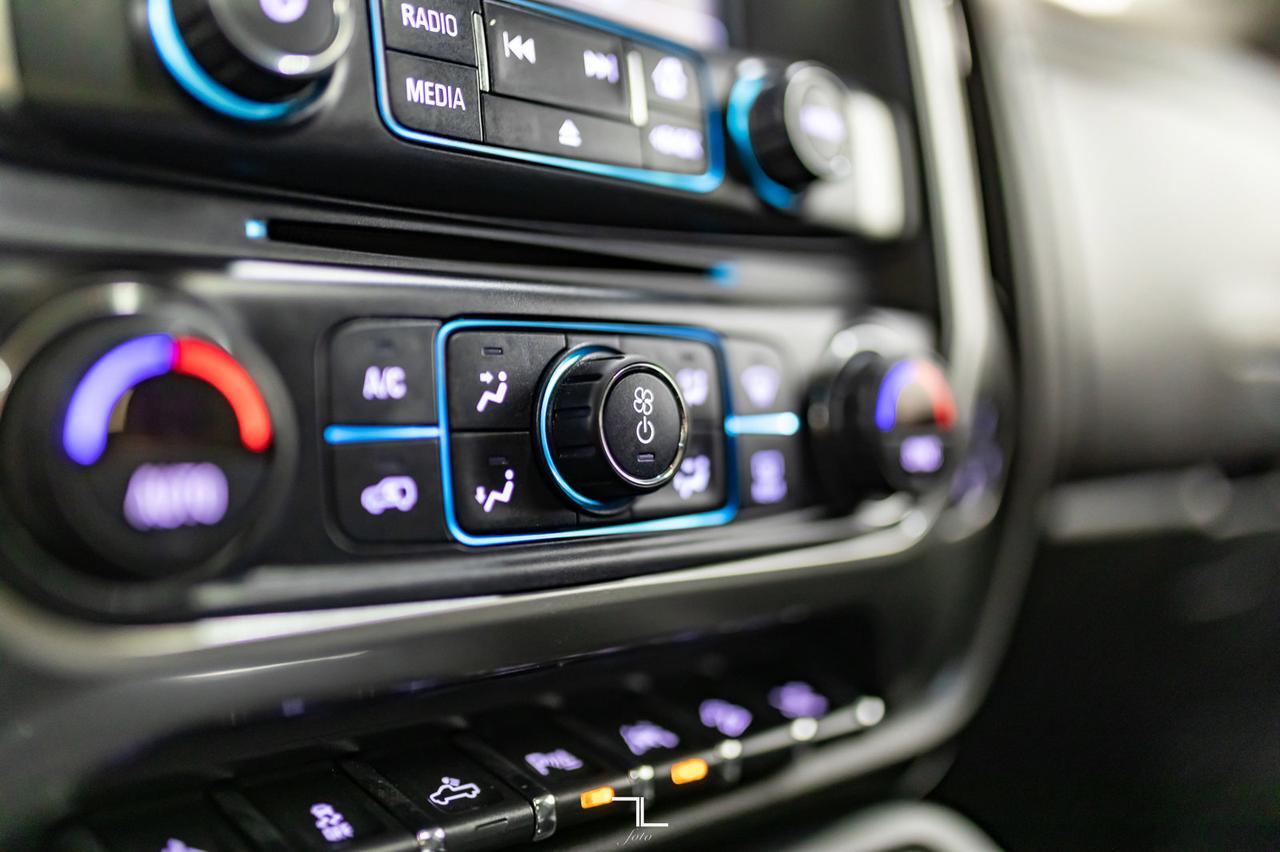 2017 Chevrolet Silverado 1500 4x4 Crew Cab LTZ Z71 Leather Roof Nav Red Deer AB