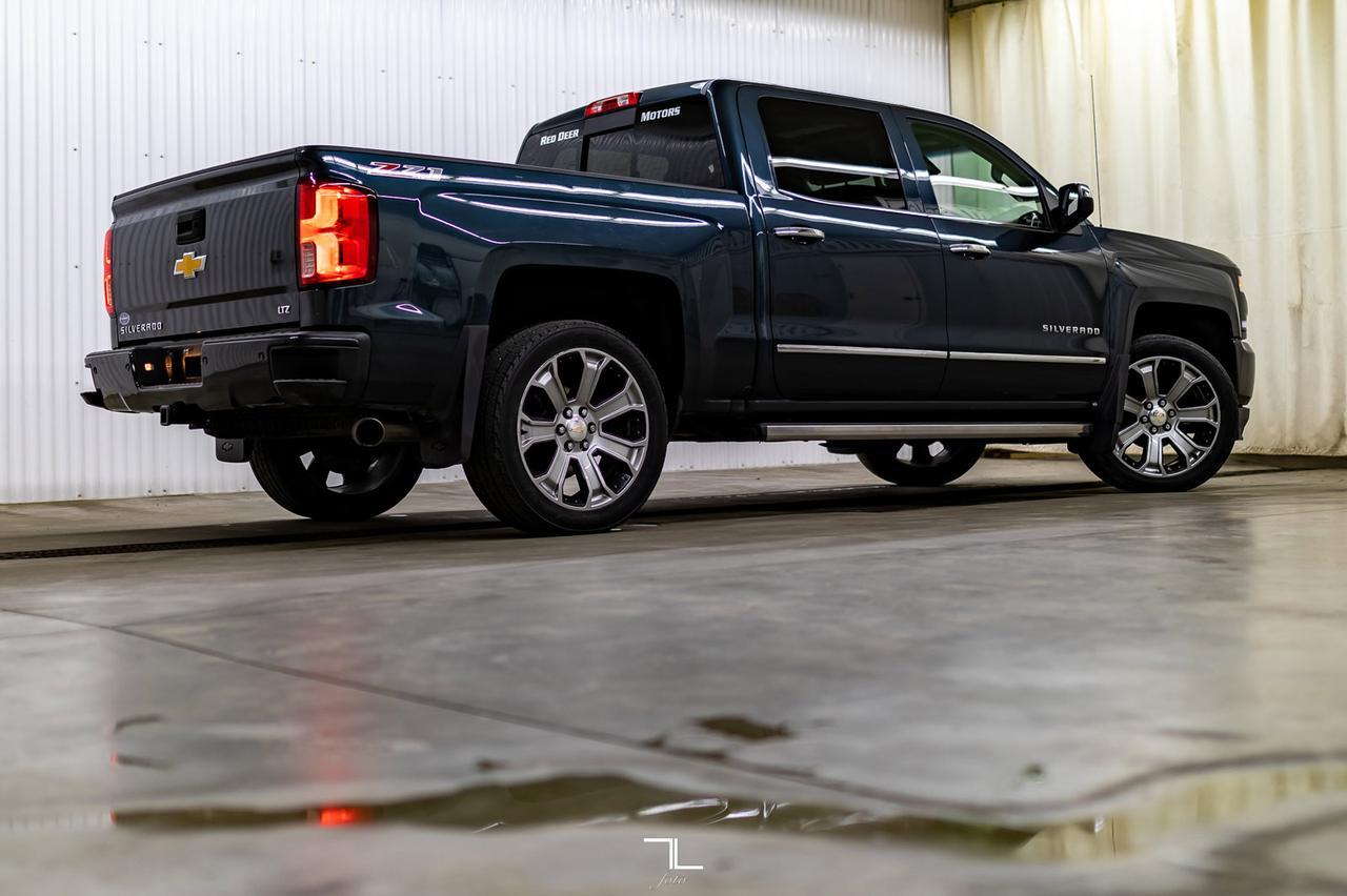 2017 Chevrolet Silverado 1500 4x4 Crew Cab LTZ Z71 Leather Roof Nav Red Deer AB