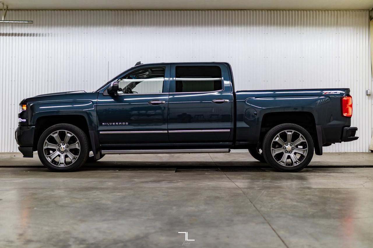 2017 Chevrolet Silverado 1500 4x4 Crew Cab LTZ Z71 Leather Roof Nav Red Deer AB