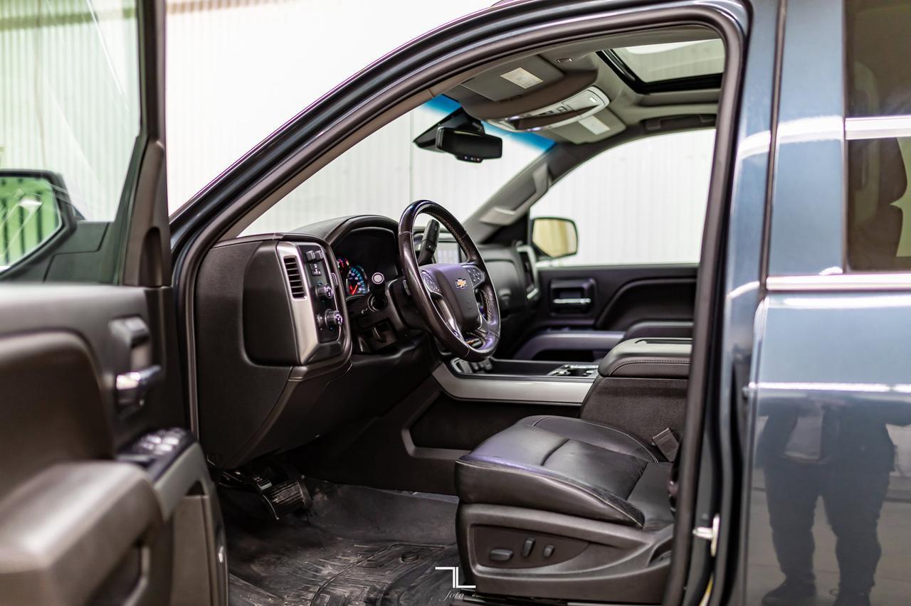 2017 Chevrolet Silverado 1500 4x4 Crew Cab LTZ Z71 Leather Roof Nav Red Deer AB