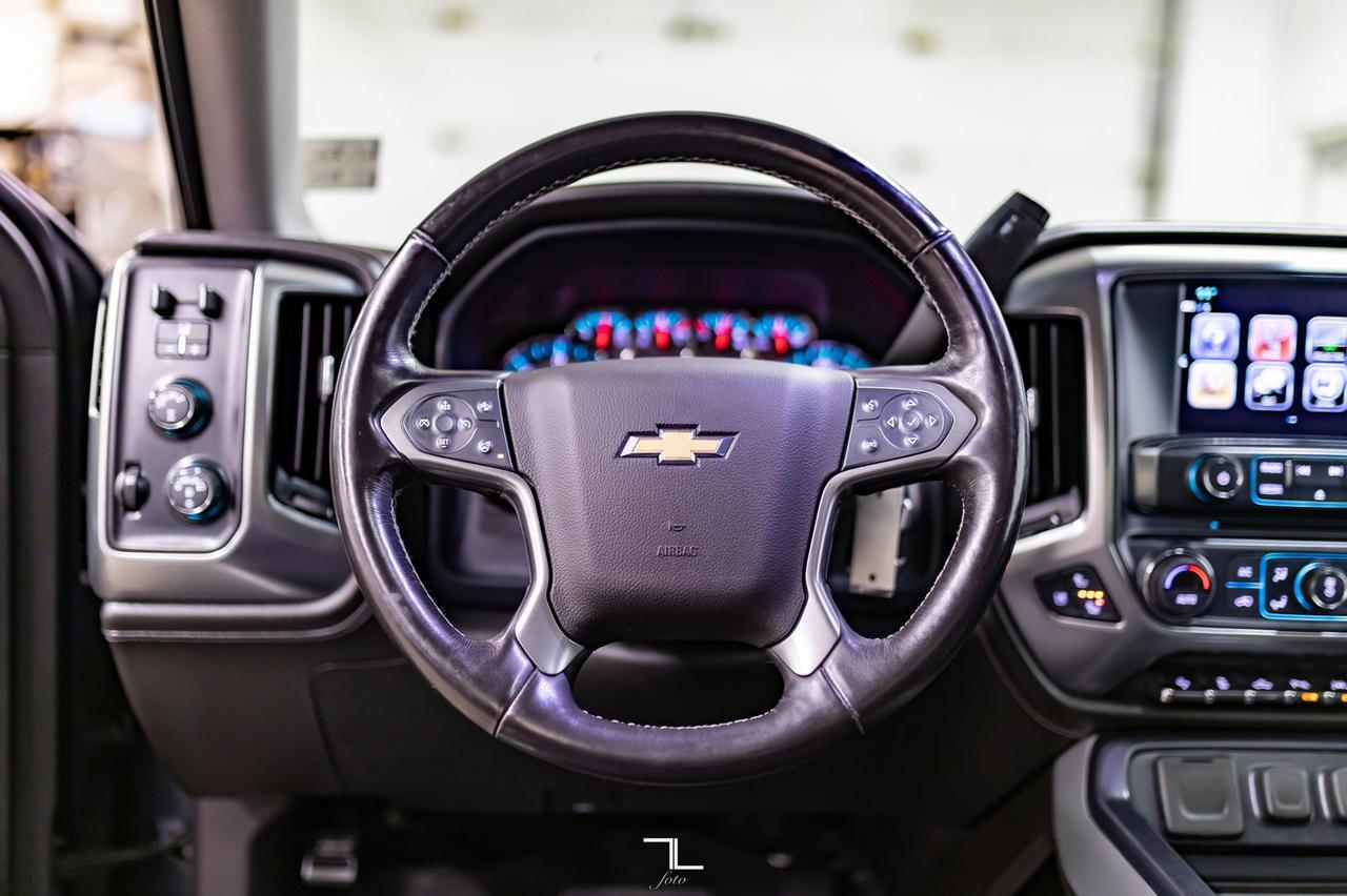 2017 Chevrolet Silverado 1500 4x4 Crew Cab LTZ Z71 Leather Roof Nav Red Deer AB