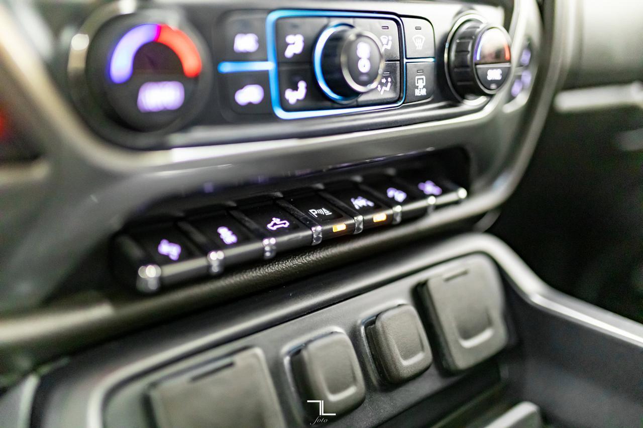 2017 Chevrolet Silverado 1500 4x4 Crew Cab LTZ Z71 Leather Roof Nav Red Deer AB