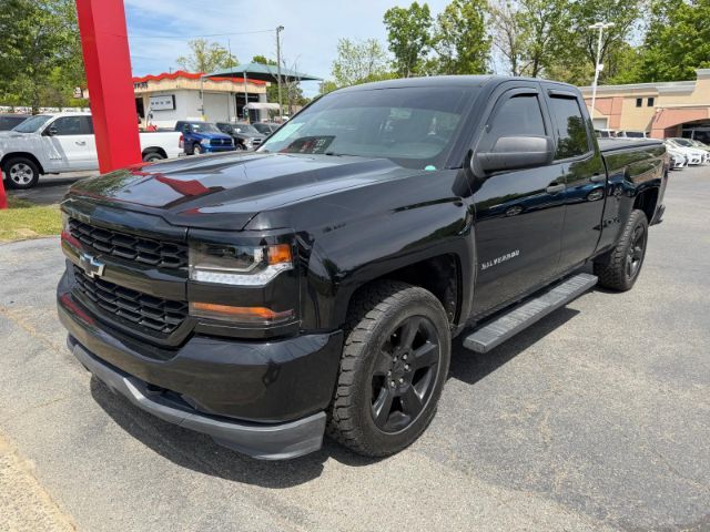 2017 Chevrolet Silverado 1500 Custom Extended Cab Medium Bed 1CX