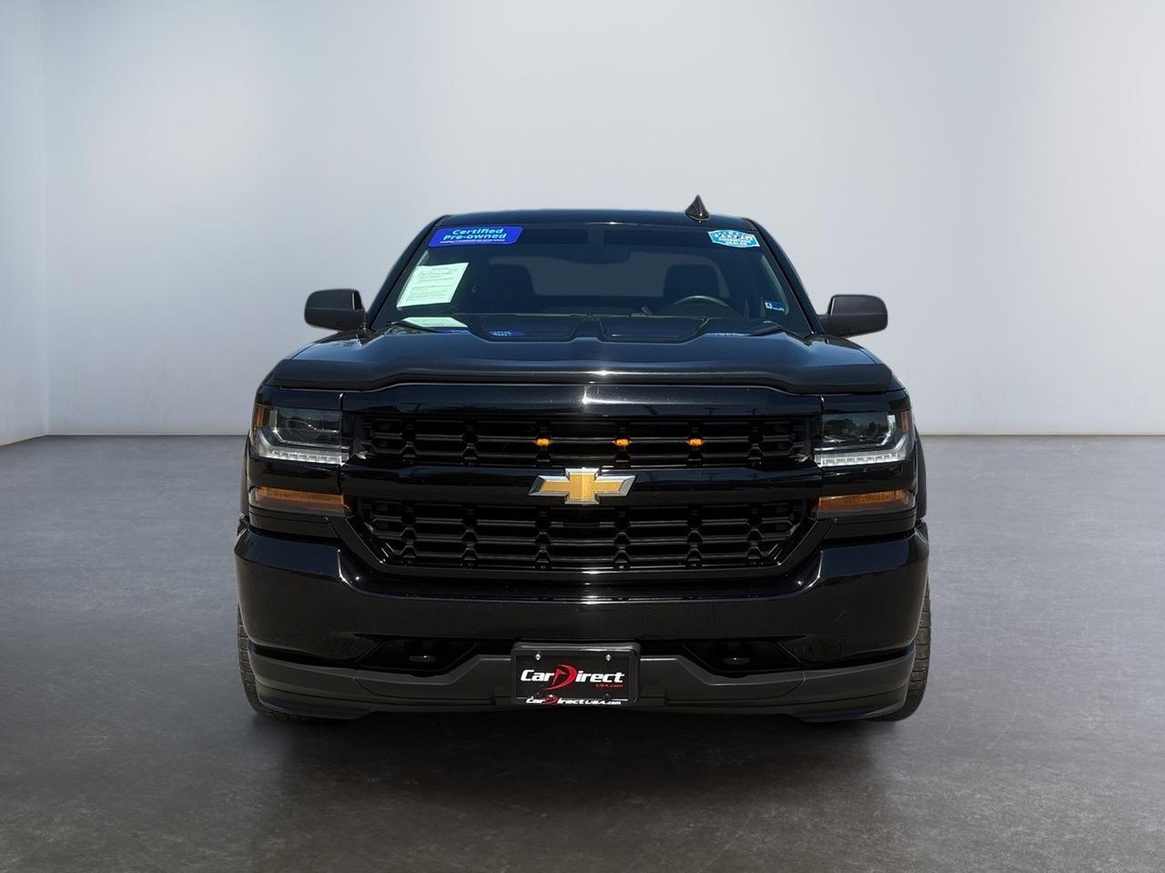 2017 Chevrolet Silverado 1500 Custom, HUSKY BED TOOL BOX, RUNNING BOARDS, TOW PACKAGE, BACKUP CAMERA, REMOTE START, CUSTOM XD SERIES WHEELS, BACK TAILGATE LIGHT BAR, LOW MILES, CLEAN CARFAX, CRUISE THE ROAD IN THIS CUSTOM CHEVY! Virginia Beach VA