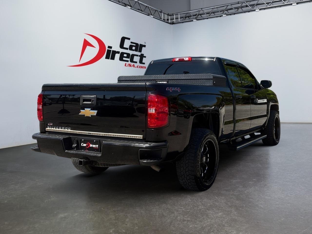 2017 Chevrolet Silverado 1500 Custom, HUSKY BED TOOL BOX, RUNNING BOARDS, TOW PACKAGE, BACKUP CAMERA, REMOTE START, CUSTOM XD SERIES WHEELS, BACK TAILGATE LIGHT BAR, LOW MILES, CLEAN CARFAX, CRUISE THE ROAD IN THIS CUSTOM CHEVY! Virginia Beach VA