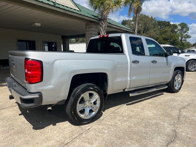 2017 Chevrolet Silverado 1500 Custom photo 5