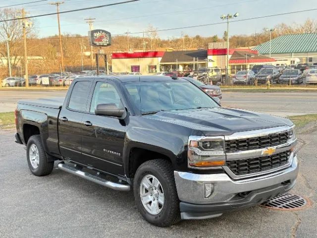 2017 Chevrolet Silverado 1500 Double Cab LT Pickup 4D 6 1/2 ft