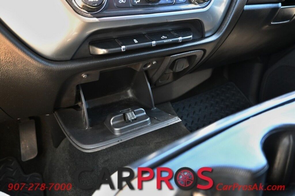 2017 Chevrolet Silverado 1500 LT - 5.3L V8 - 4X4 - Auto Start - Crew Cab - Chrome Wheels & Bumpers - Power Windows & Door Locks - Bluetooth - Backup Camera - Bedliner - Tow Package Anchorage AK