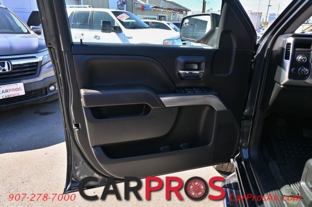 2017 Chevrolet Silverado 1500 LT - 5.3L V8 - 4X4 - Auto Start - Crew Cab - Chrome Wheels & Bumpers - Power Windows & Door Locks - Bluetooth - Backup Camera - Bedliner - Tow Package Anchorage AK