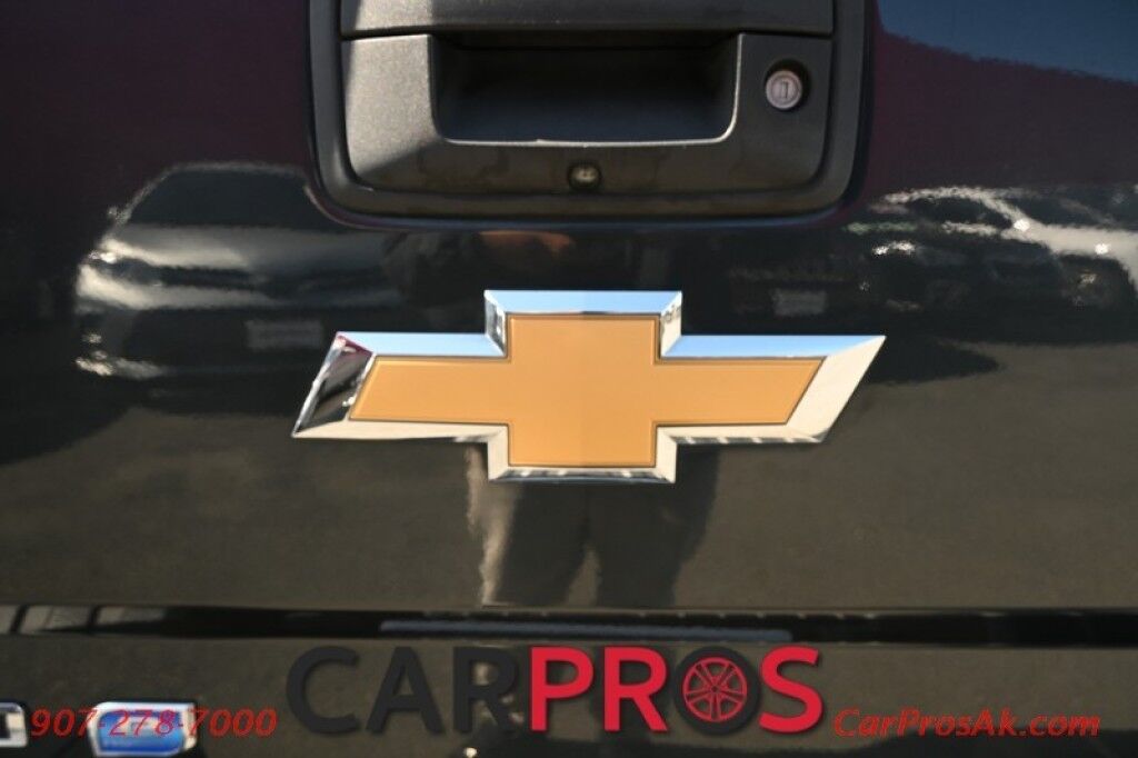 2017 Chevrolet Silverado 1500 LT - 5.3L V8 - 4X4 - Auto Start - Crew Cab - Chrome Wheels & Bumpers - Power Windows & Door Locks - Bluetooth - Backup Camera - Bedliner - Tow Package Anchorage AK