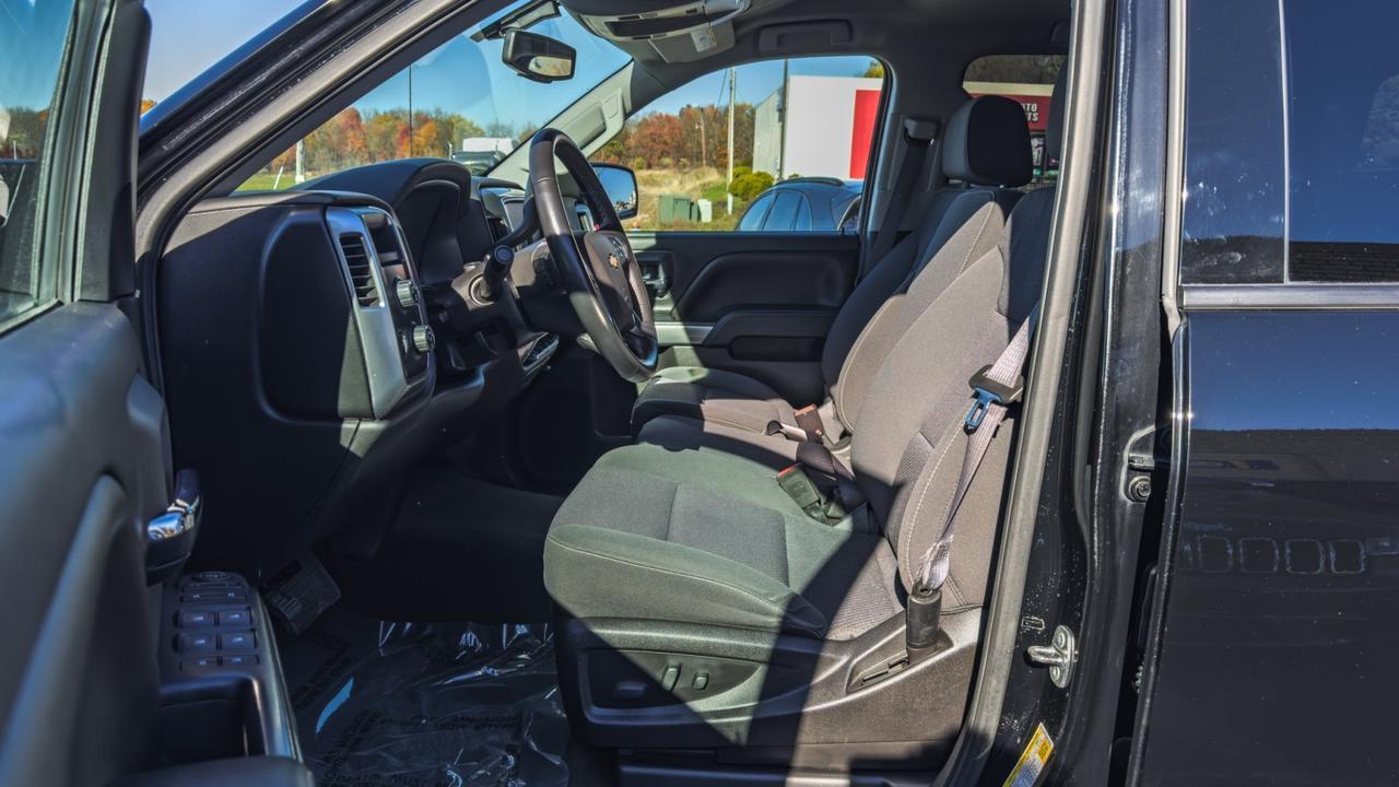 2017 Chevrolet Silverado 1500 LT 4WD Crew Cab Tallmadge OH