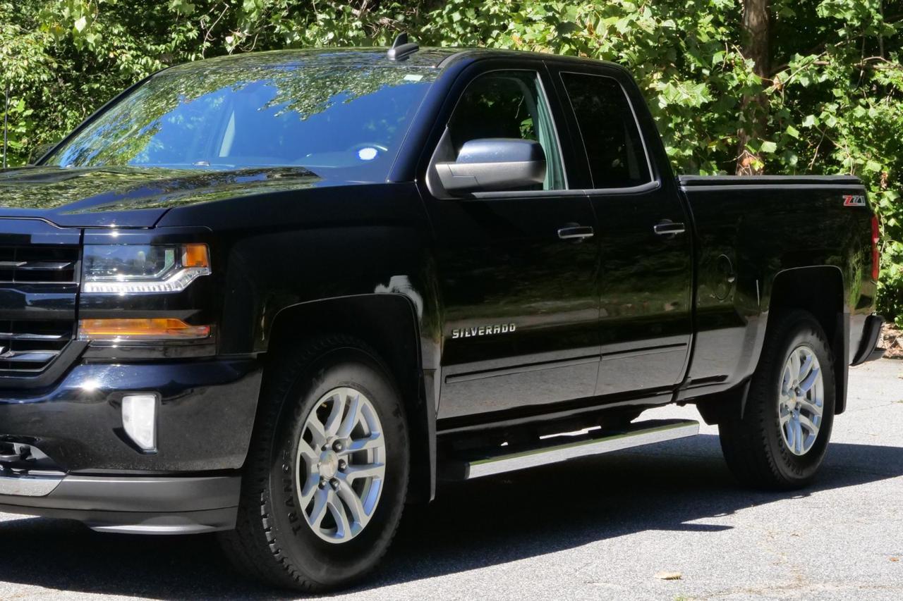 2017 Chevrolet Silverado 1500 LT 4X4 / All Star Edition / 5.3L V8 High Point NC