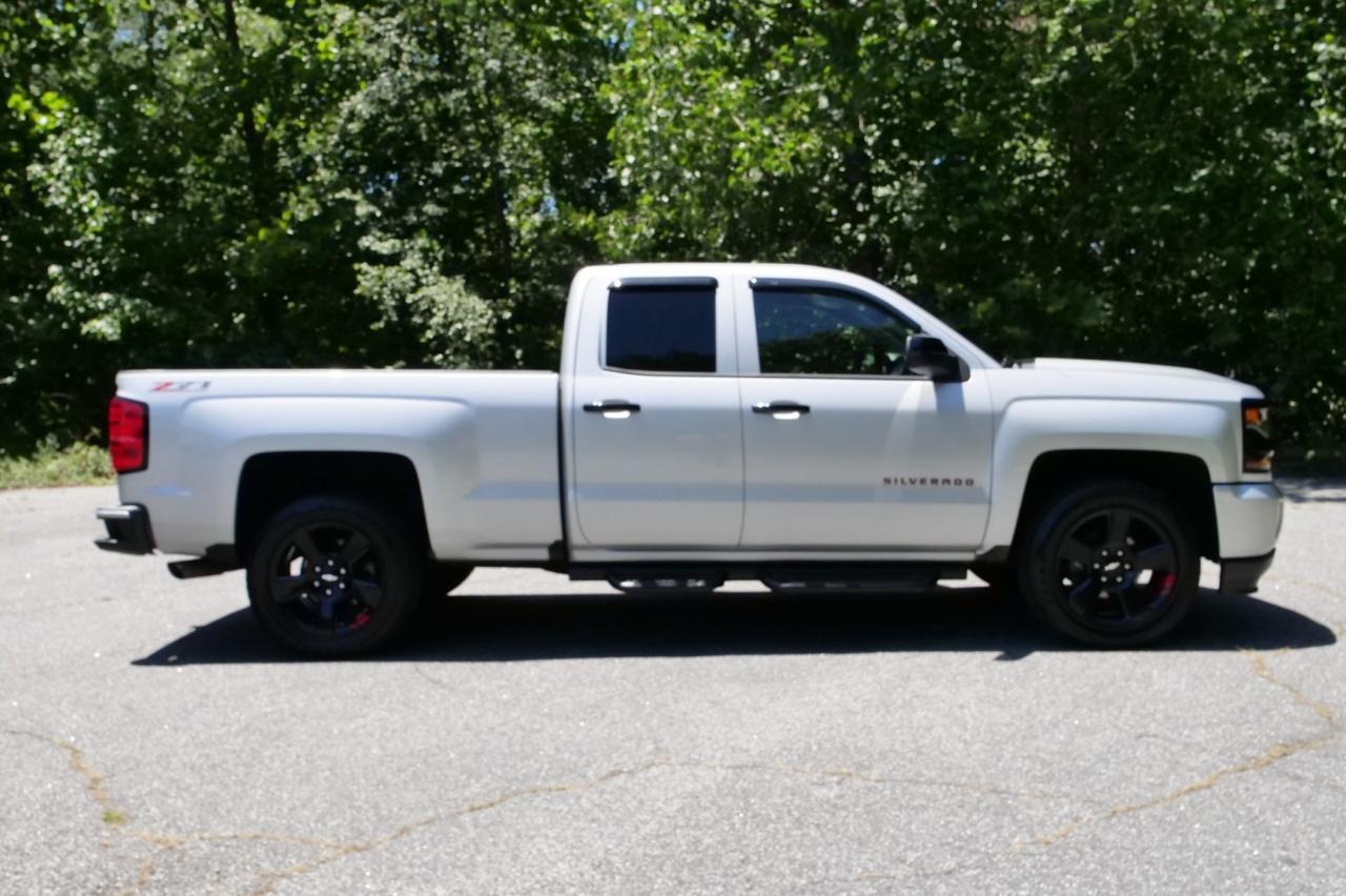 2017 Chevrolet Silverado 1500 LT 4X4 / Redline Edition / 5.3L V8! Lincolnton NC