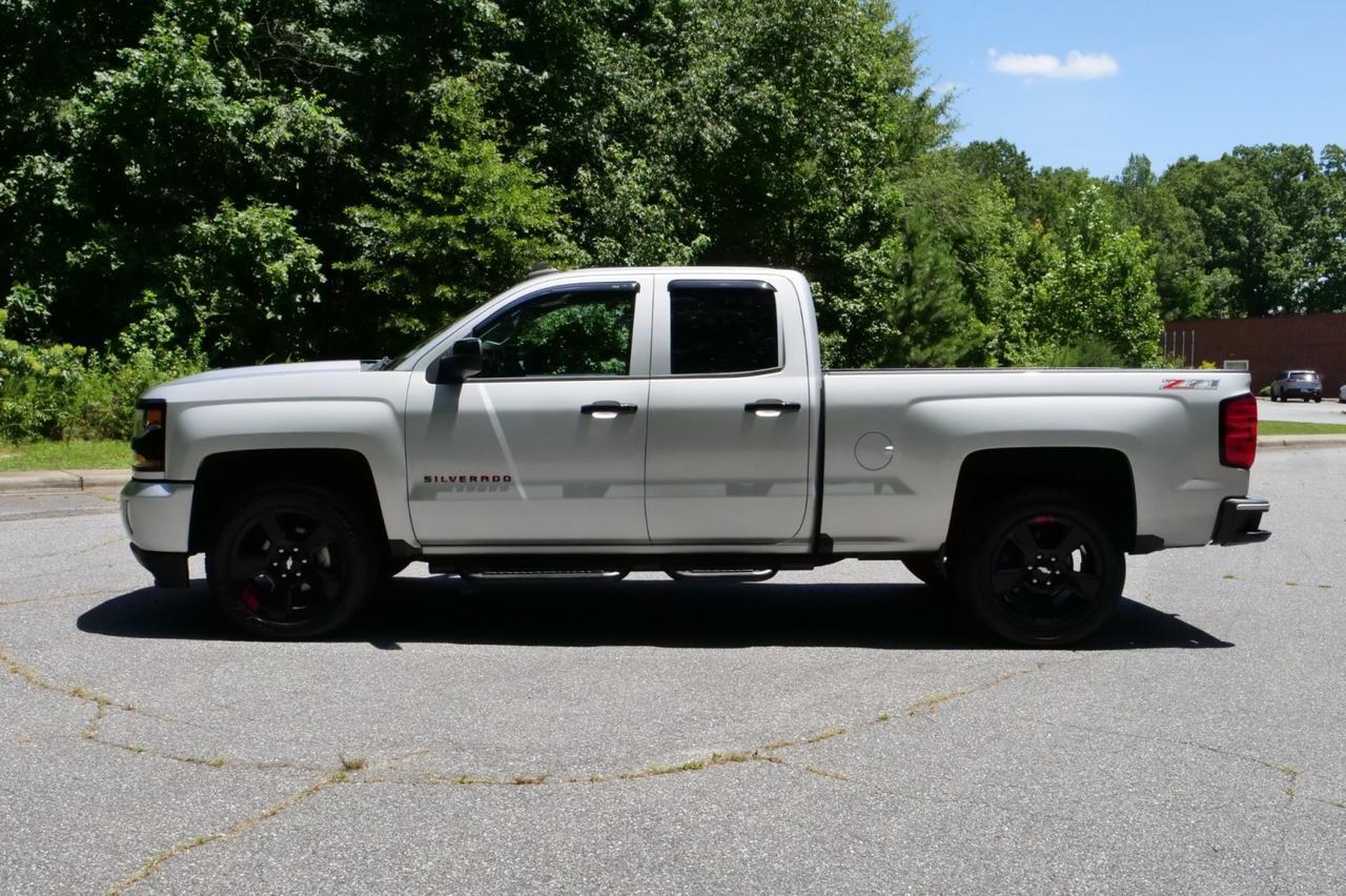 2017 Chevrolet Silverado 1500 LT 4X4 / Redline Edition / 5.3L V8! Lincolnton NC