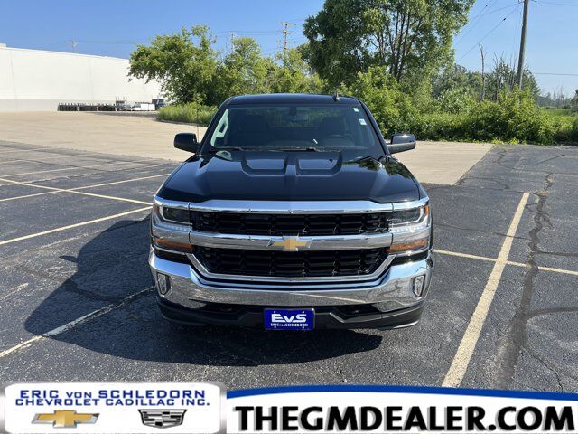 2017 Chevrolet Silverado 1500 LT Double Cab 4WD 5.3L All-StarEdition w/RemoteStart 18s 10-WayPowerDriverSeat Milwaukee WI