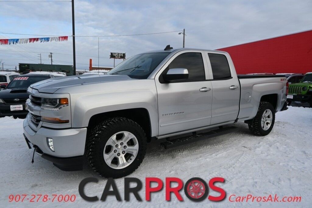 2017 Chevrolet Silverado 1500 LT Z71 - 5.3L V8 - 4X4 - Double Cab - Power Driver's Seat - Front Heated Seats - Remote Start - Bluetooth - Backup Camera - Tonneau Cover - Brake Controller - Tow Pkg