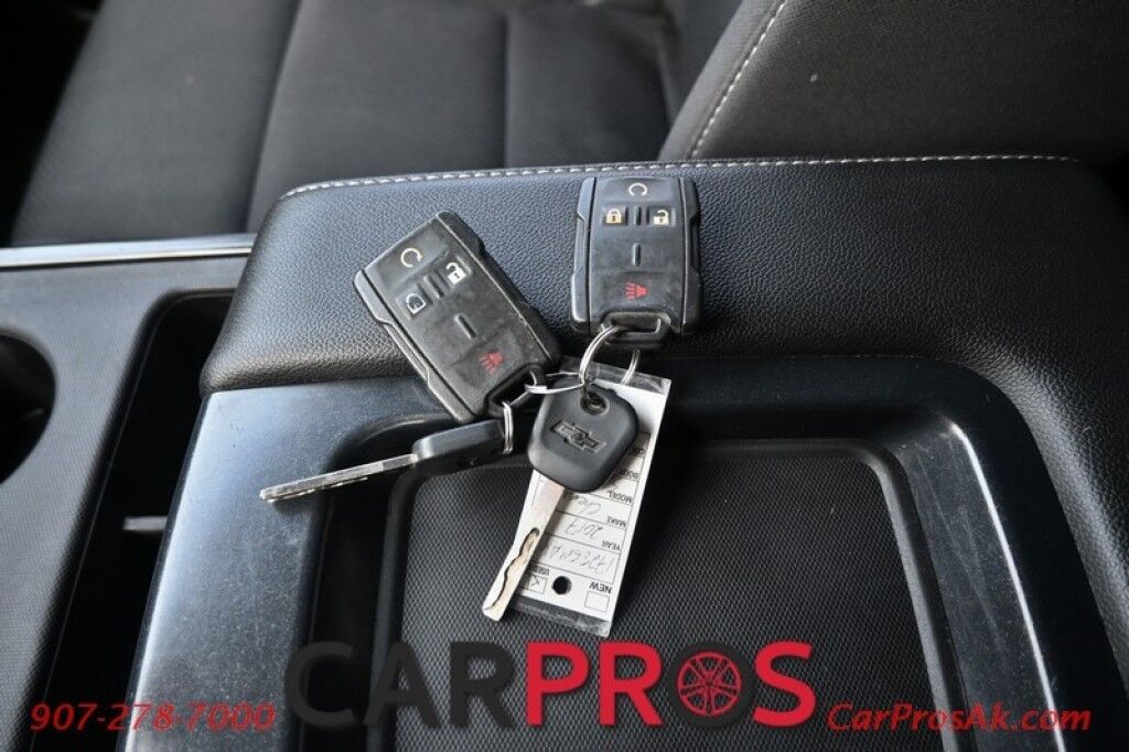 2017 Chevrolet Silverado 1500 LT Z71 - 5.3L V8 - 4X4 - Double Cab - Power Driver's Seat - Front Heated Seats - Remote Start - Bluetooth - Backup Camera - Tonneau Cover - Brake Controller - Tow Pkg Anchorage AK