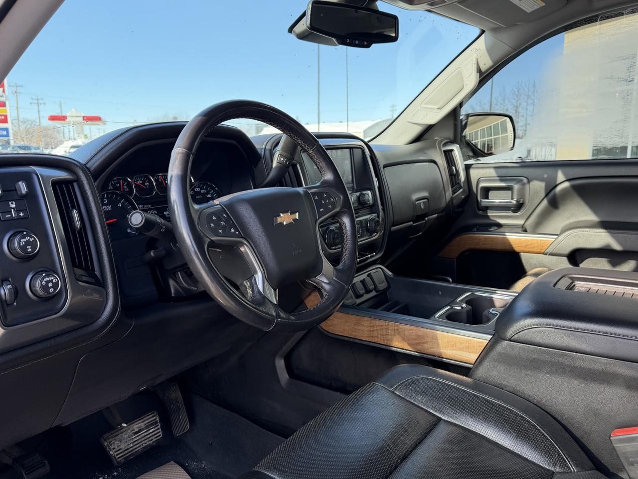 2017 Chevrolet Silverado 1500 LTZ Extended Cab 4WD | V8 | Leather | Heated Seats | Remote Start | Backup Camera Redwater AB