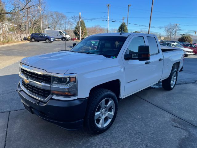 2017 Chevrolet Silverado 1500 WT Extended Cab Medium Bed 1WT
