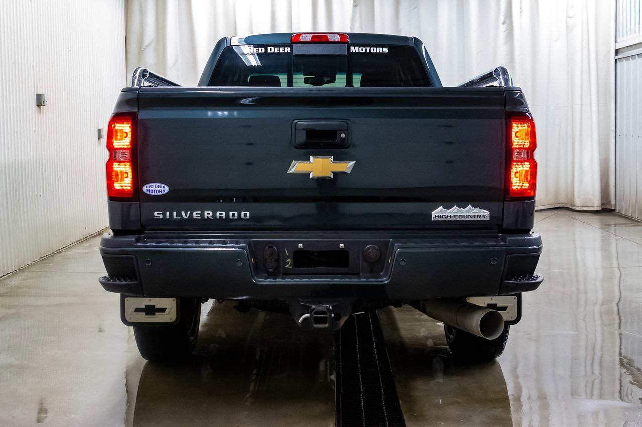 2017 Chevrolet Silverado 2500HD 4x4 Crew Cab High Country Diesel Leather Roof Nav Red Deer AB
