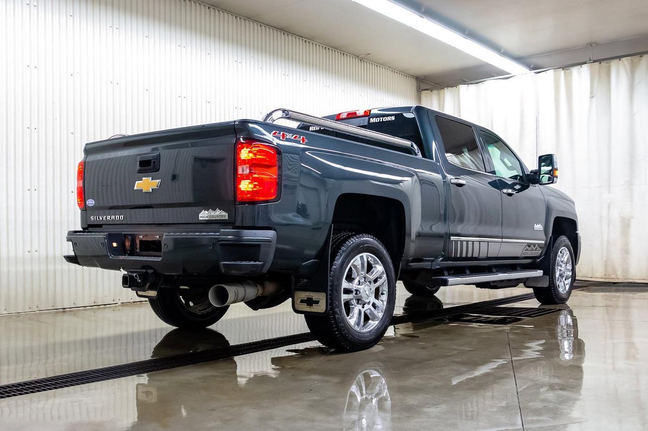 2017 Chevrolet Silverado 2500HD 4x4 Crew Cab High Country Diesel Leather Roof Nav Red Deer AB