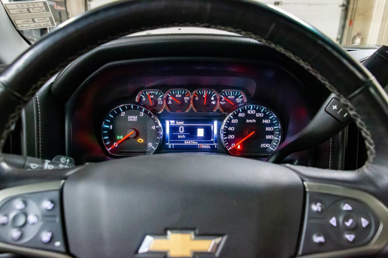 2017 Chevrolet Silverado 2500HD 4x4 Crew Cab High Country Diesel Leather Roof Nav Red Deer AB