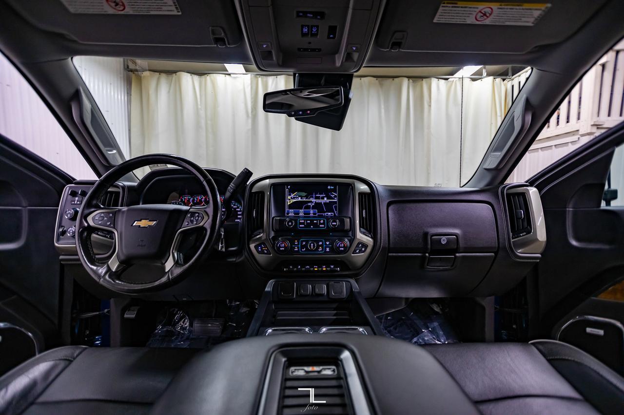 2017 Chevrolet Silverado 2500HD 4x4 Crew Cab High Country Diesel Leather Roof Nav Red Deer AB