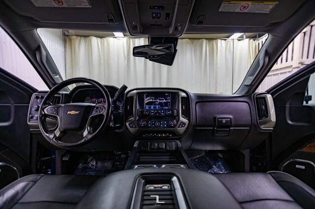 2017 Chevrolet Silverado 2500HD 4x4 Crew Cab High Country Diesel Leather Roof Nav Red Deer AB