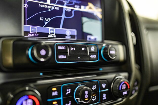 2017 Chevrolet Silverado 2500HD 4x4 Crew Cab High Country Diesel Leather Roof Nav Red Deer AB