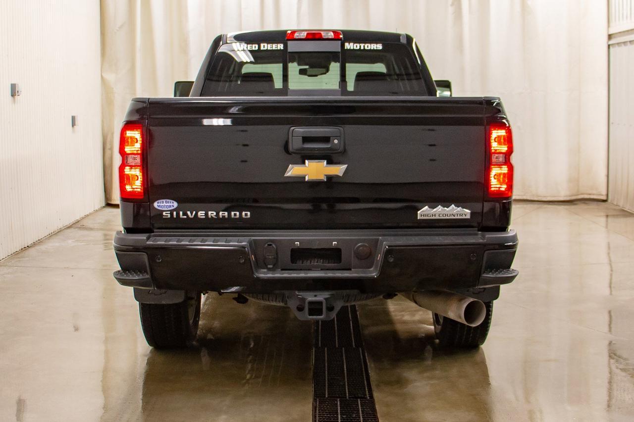 2017 Chevrolet Silverado 2500HD 4x4 Crew Cab High Country Diesel Leather Roof Nav Red Deer AB