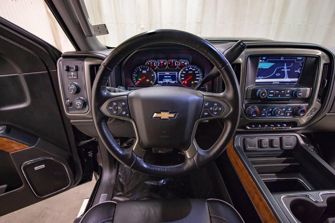 2017 Chevrolet Silverado 2500HD 4x4 Crew Cab High Country Diesel Leather Roof Nav Red Deer AB