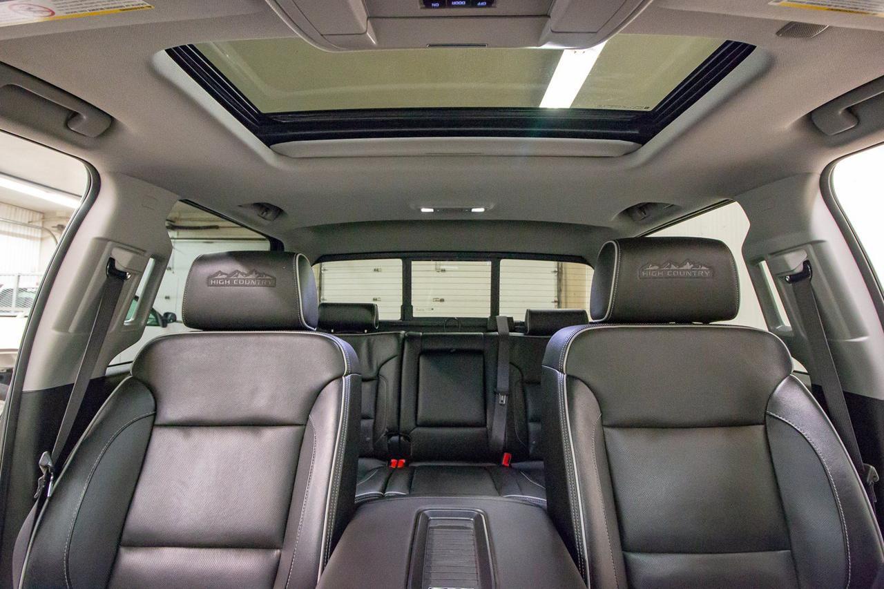 2017 Chevrolet Silverado 2500HD 4x4 Crew Cab High Country Diesel Leather Roof Nav Red Deer AB