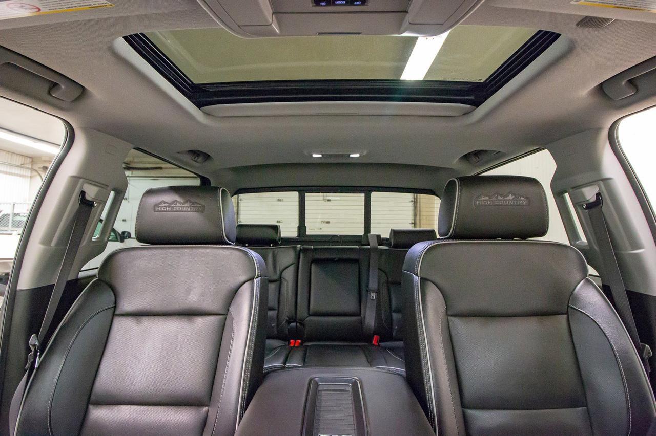 2017 Chevrolet Silverado 2500HD 4x4 Crew Cab High Country Diesel Leather Roof Nav Red Deer AB