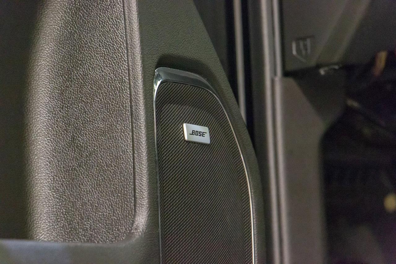 2017 Chevrolet Silverado 2500HD 4x4 Crew Cab High Country Diesel Leather Roof Nav Red Deer AB