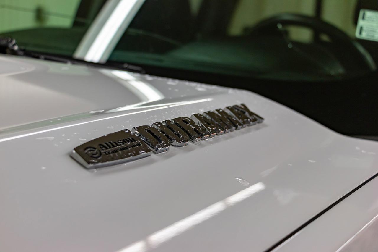 2017 Chevrolet Silverado 2500HD 4x4 Crew Cab High Country Diesel Red Deer AB