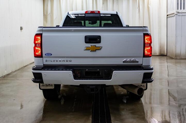 2017 Chevrolet Silverado 2500HD 4x4 Crew Cab High Country Diesel Red Deer AB