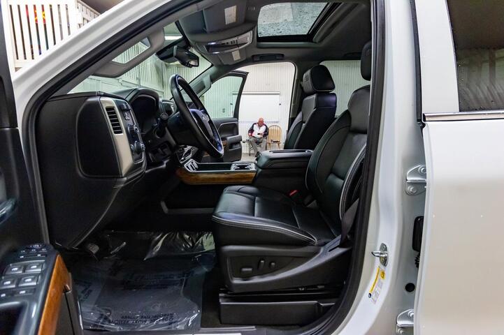 2017 Chevrolet Silverado 2500HD 4x4 Crew Cab High Country Diesel Red Deer AB