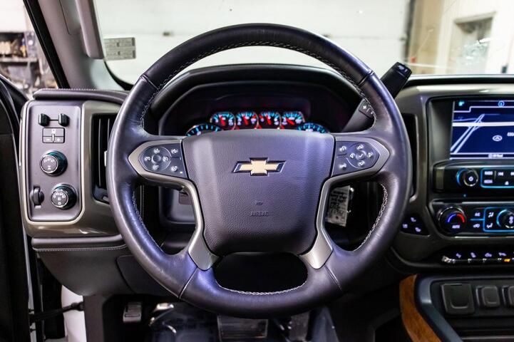 2017 Chevrolet Silverado 2500HD 4x4 Crew Cab High Country Diesel Red Deer AB